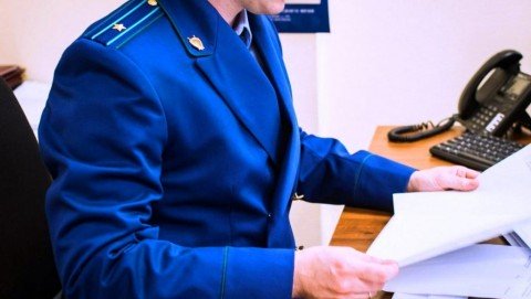 В Новгородской области прокуратура направила в суд уголовное дело в отношении водителя автомобиля, въехавшего в толпу людей в Боровичах